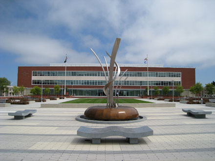 Sculptural Fountain With Metal Plumes